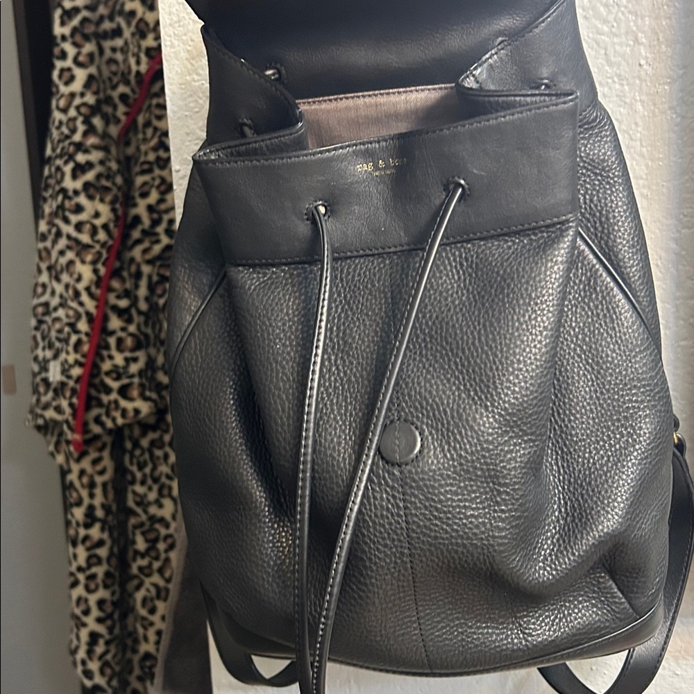 EUC!!! Rag & Bone Pilot Black Leather Backpack Purse - Picture 3 of 16